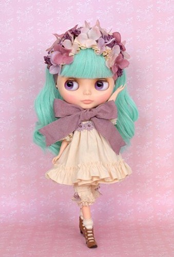 Muñeca Hasbro CWC Neo Blythe Flowergirl of Happiness - Imagen 6 de 15