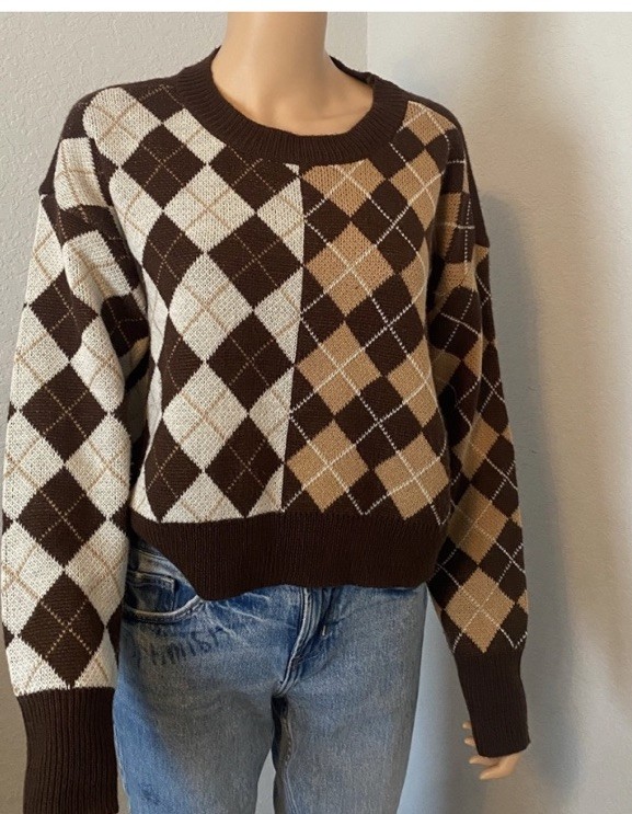 Derek Heart Brown and Cream Crew Neck Sweater with Argyle Pattern Size Medium