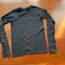 Ivivva by Lululemon Size 14 black long sleeve athletic shirt