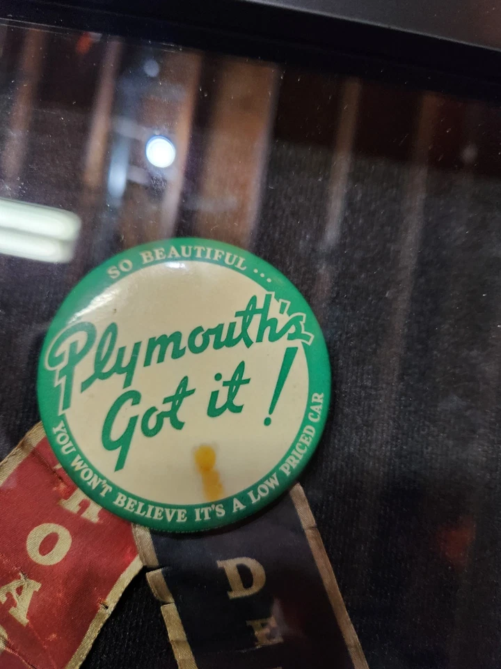 Framed Vtg and RARE 1939 Plymouth DE LUXE Roadking Touring Sedan advertising PIN - Image 3 of 4