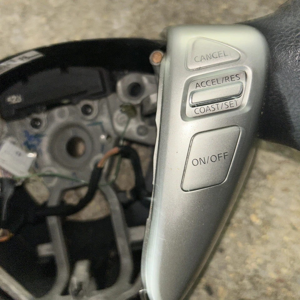 Compatível com volante Nissan Sentra 13-19 com funções usado OEM bom estado - Imagem 3 de 4