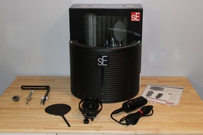 sE Electronics XI S Cardioid Condenser Microphone Studio Bundle w/ 2 Filters