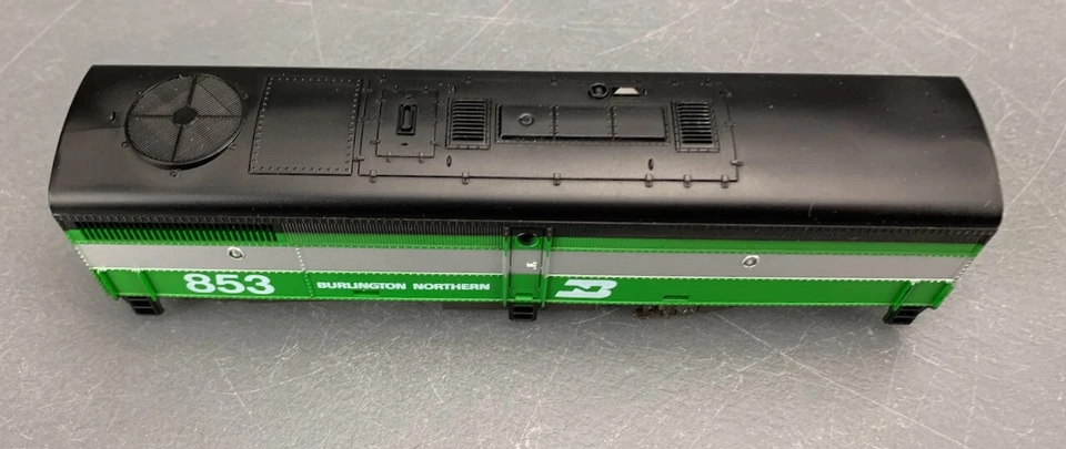 HO Scale ROCO Alco FB2 Diesel Locomotive BN #853 Unpowered HO5506 - Image 4 of 4