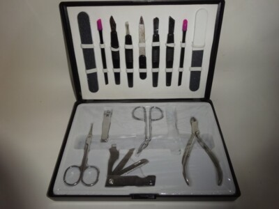 15 Piece Manicure Set With Black Case New with defects