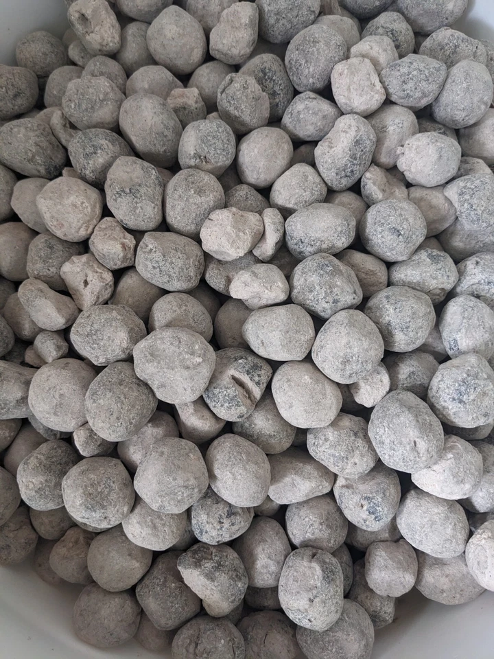 Edible Salted IMO STATE Nigeria Smoked Edible Nzu Clay 100grams