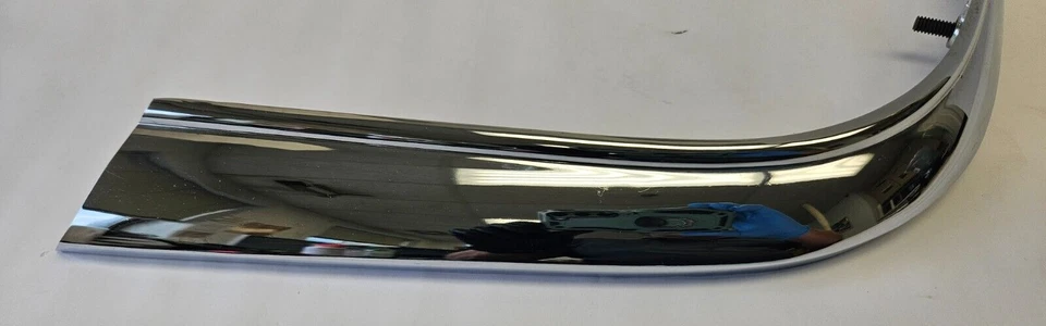 1949 Desoto S-13 переднее левое крыло со стороны водителя хромированная отделка молдинг 1241943 новое из старых запасов - Изображение 4 из 4