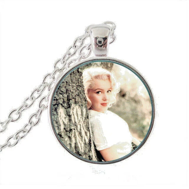 Marilyn monroe sale star necklace