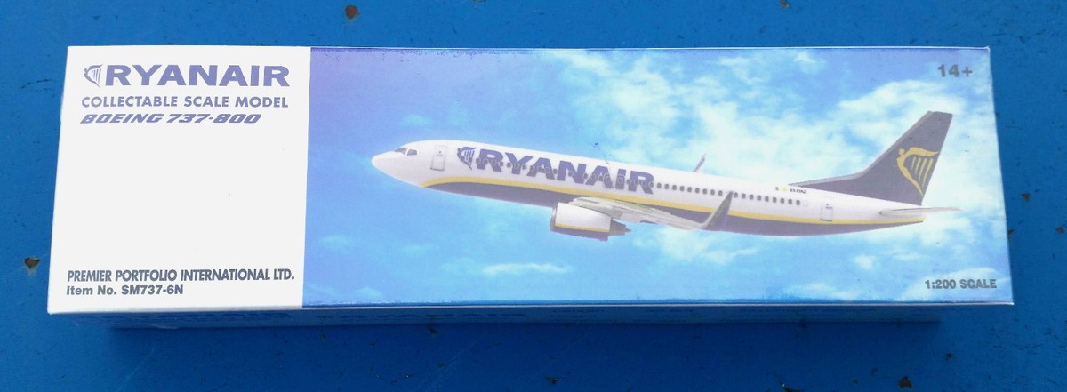 RYANAIR Airlines Boeing B737-800 Collectable Scale Model 1/200 | eBay