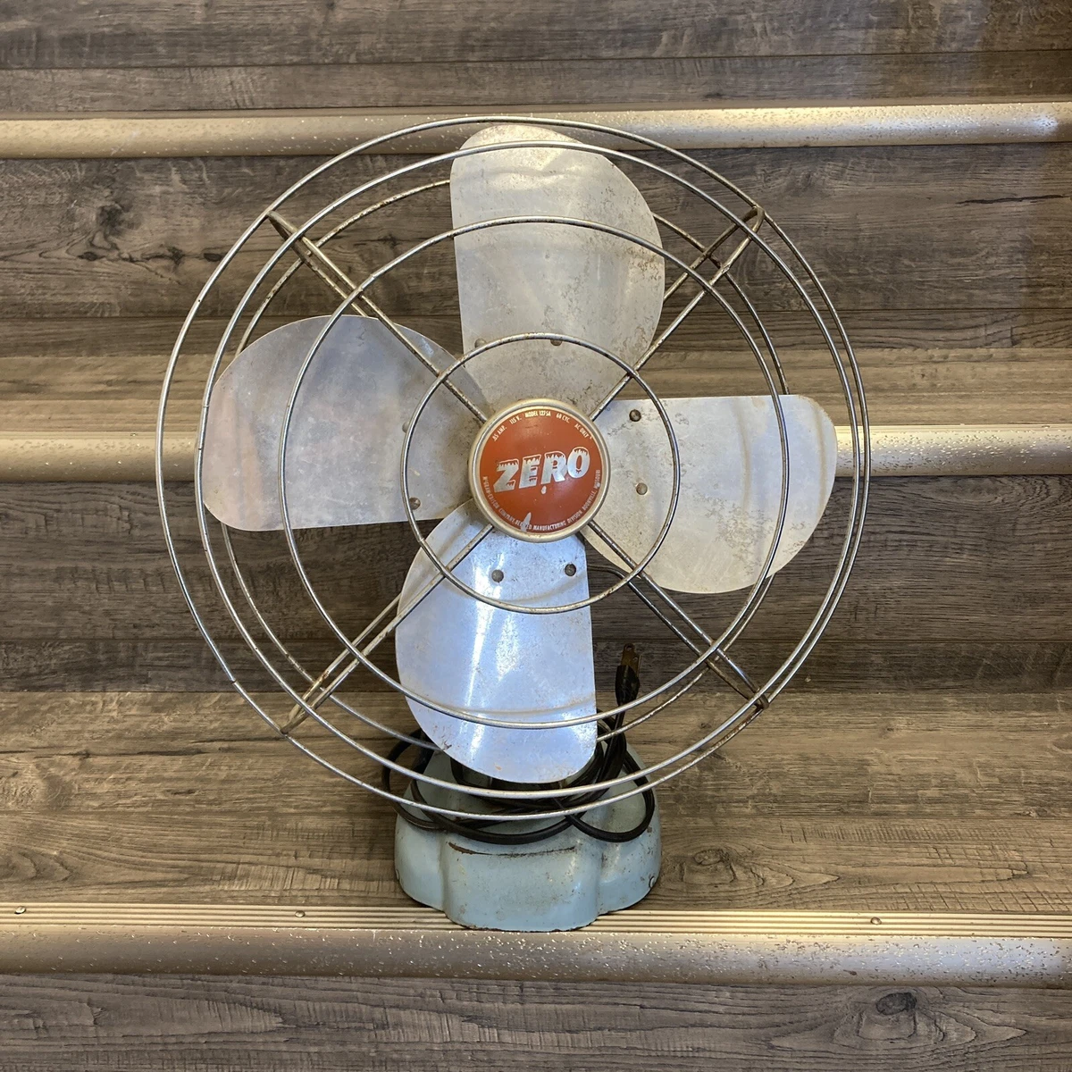 VTG 1960s Mid Century Modern ZERO Turquoise Desk Fan Model 1257A