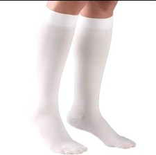 Truform Stockings Knee High Closed Toe: 20-30 mmHg M WHITE 8865WH-M ........110