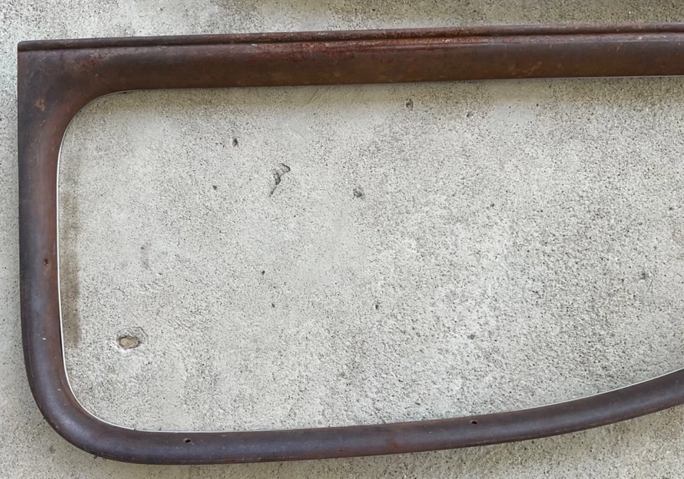 1942 = FORD SUPER DELUXE VENTANA TRASERA DERECHA INTERIOR Y EXTERIOR ADORNO = OEM Foto 3 de 4