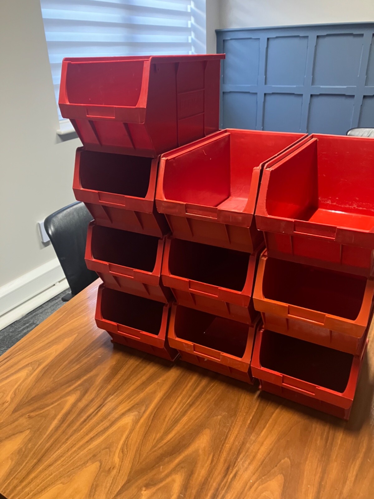 Barton size 5 plastic stacking bins, red x 10