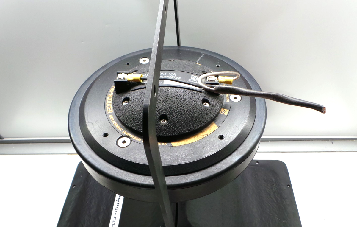 EV Electro-Voice HP940 Horn with EV DH1A High Frequency Horn Drive