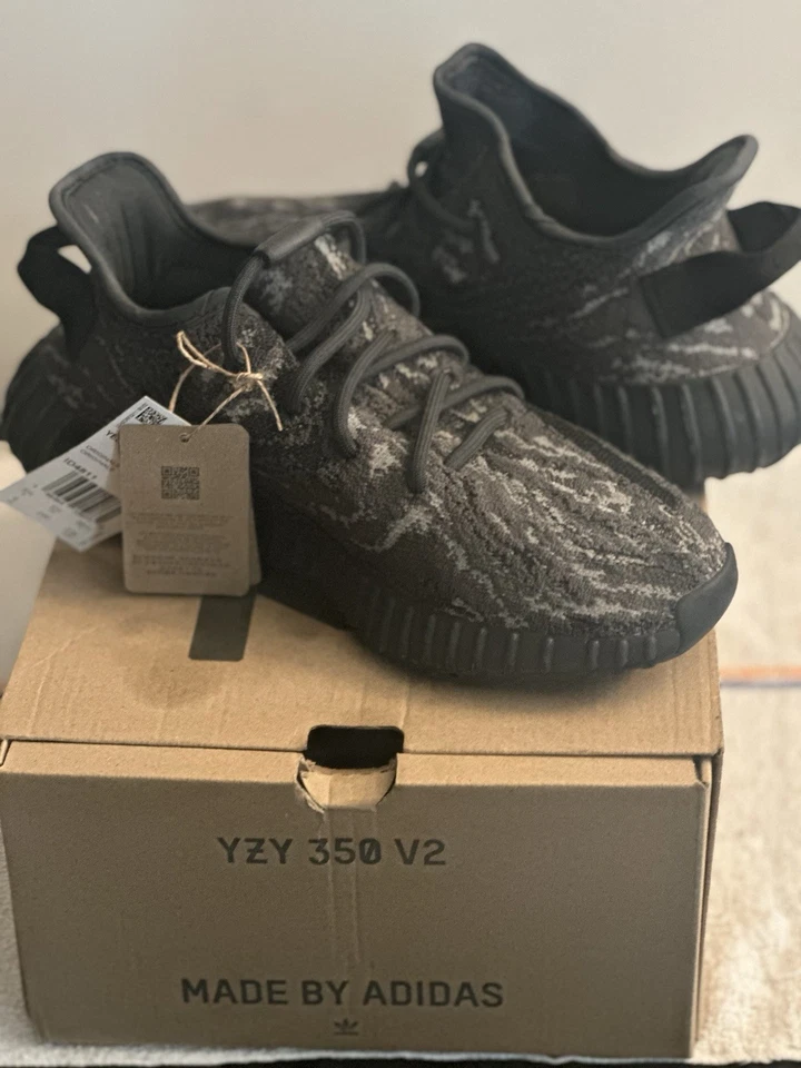 Yeezy Boost 350 Grey Knit Sneakers US size 6 - Image 4 of 4