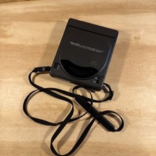 Vintage Realistic CD-3250 portable CD player 1990 For Parts As-Is Turns On