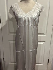 Women White Silky Short Sleeve V Neck Lace Nightgown 4XL 49"Lx24"W