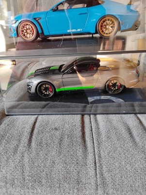solido 1:18 Mustang  2 mal