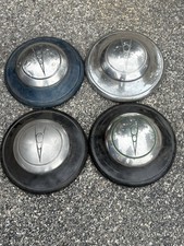 Ford V8 Hubcap Set Of Four Vintage Dog Dish 1930s Ford V8 Hubcap Set Of Four Vintage Dog Dish 1930s