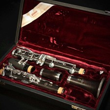YAMAHA YCL-650 Bb Clarinet Grenadilla Wood Silver Keys Used w/ Hard Case