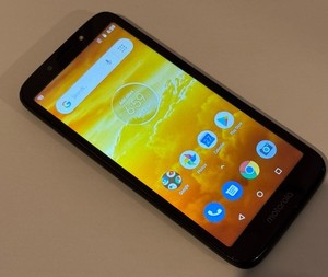 Motorola Moto E5 Play - XT1920 - 16GB - (entsperrt) - Smartphone