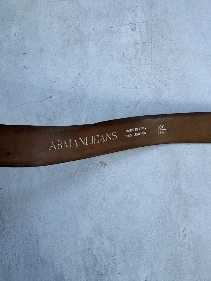 Cinto jeans Armani couro preto prata logotipo AJ fivela feito na Itália - Imagem 4 de 4