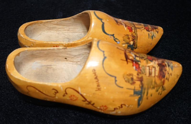 Vintage Wooden Dutch Clogs Holland Hand Painted Windmill fits men size 10.5/11.5