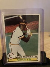 WILLIE MCCOVEY 1979 TOPPS BASEBALL CARD-#215-GIANTS-MLB HOFer