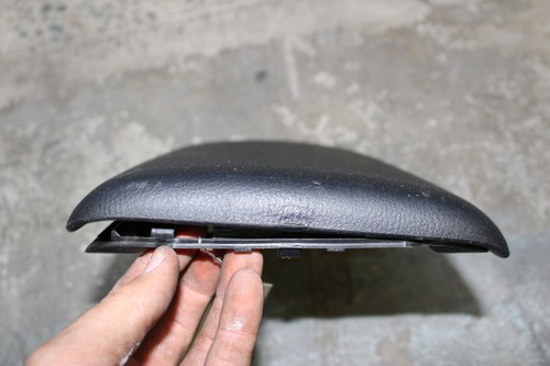 2004-2007 MAZDA RX-8 CENTER CONSOLE ARM REST CONSOLE LID X2515 - Picture 2 of 9