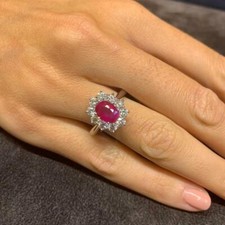 ANELLO ENGAGEMENT IN ORO BIANCO 18 KT. TIT. 750 CON RUBINO E BRILLANTI.