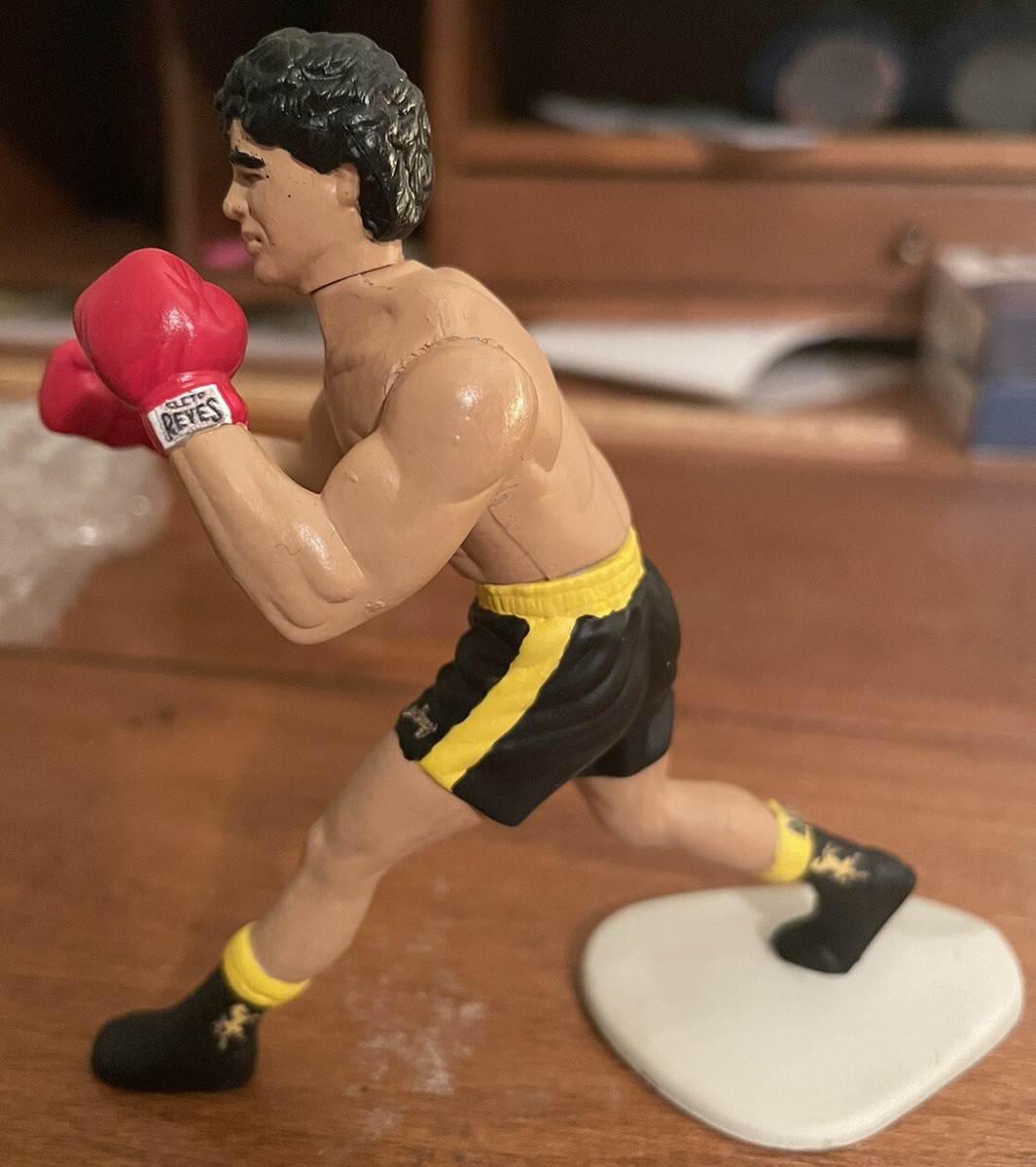 ボクシング rocky balboa figure Amazon.com: McFarlane Toys - Rocky Balboa (Rocky IV) 6in