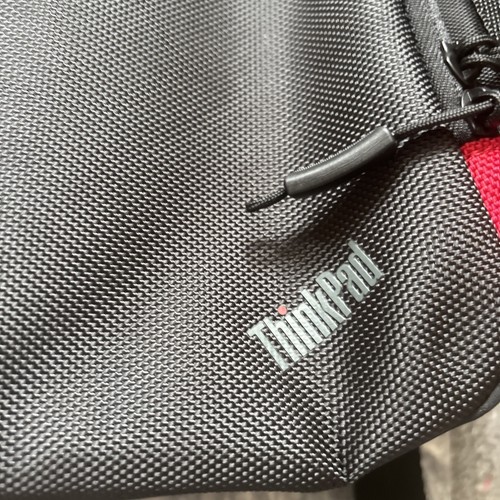 Lenovo ThinkPad Essential Plus 15.6-inch Backpack (ECO) Manufactured 09/03/2024 - Photo 6/8