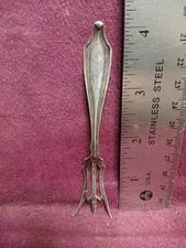 Sterling Weidlich UNKNOWN LEMON FORK  4 1/8" 7 grams  no monogram