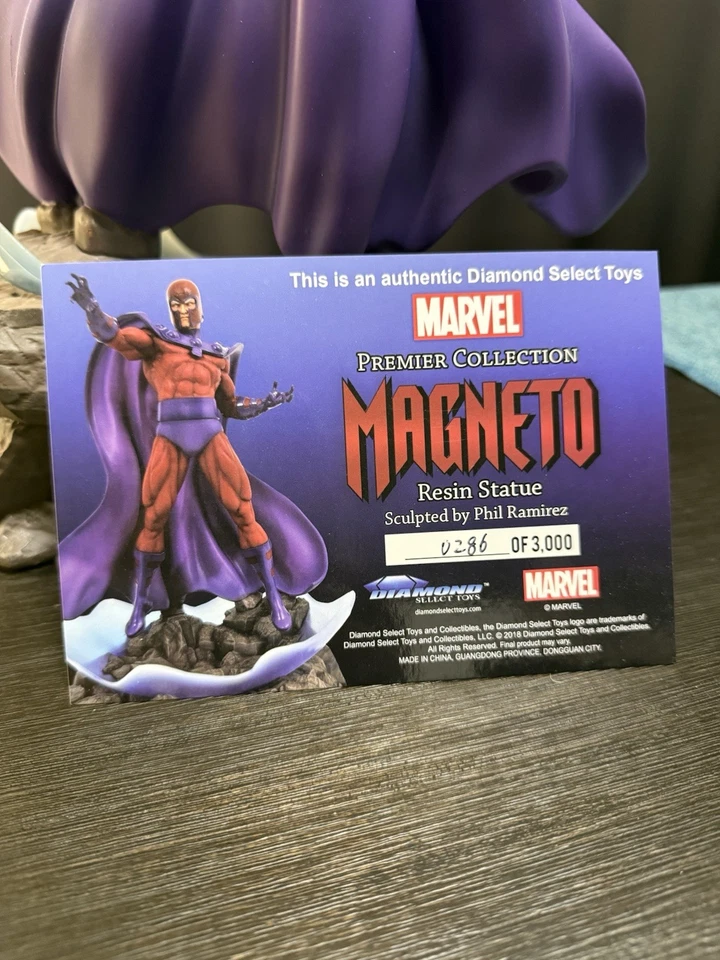 Estatua Magneto Diamond Select Marvel Premier Collection #286/3000 Foto 4 de 4