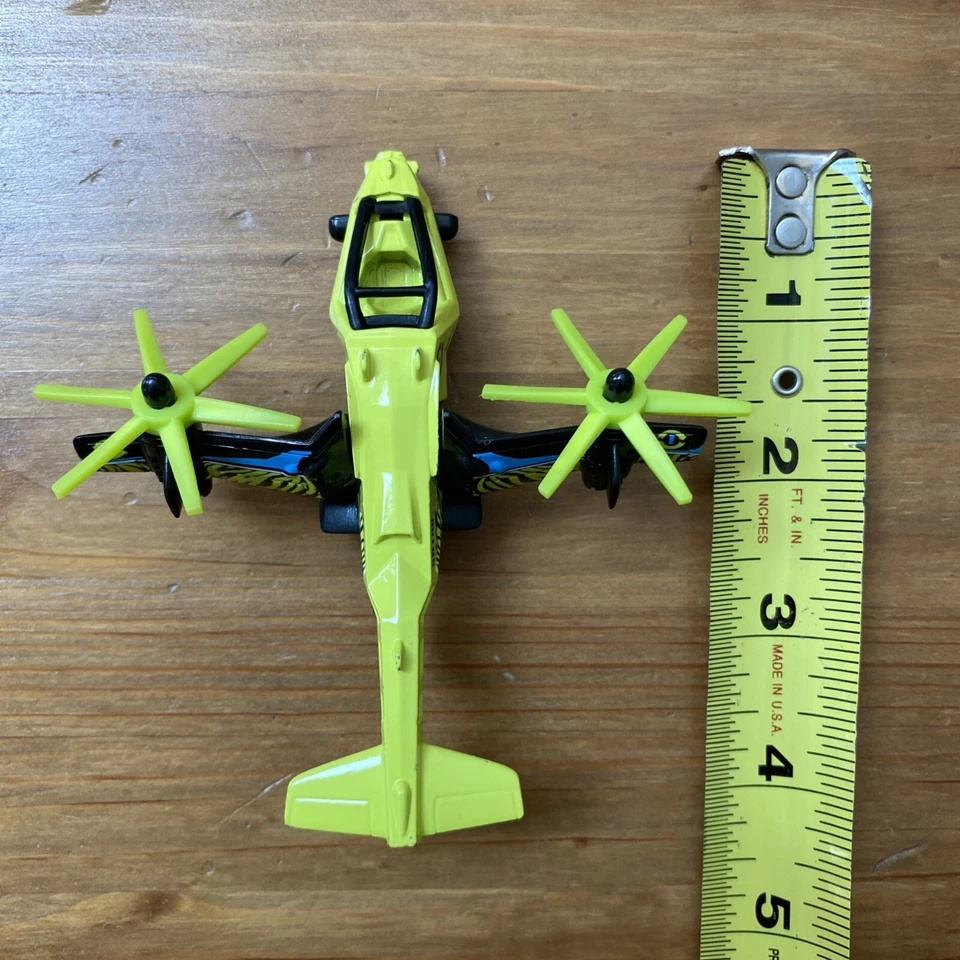 2012 Mattel SKY SAFARI Diecast Plane 1:64 Airplane Greenish-Yellow 4" Long - Image 4 of 4