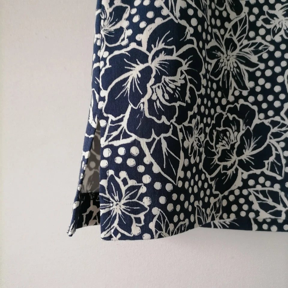 Pantalones cortos Rafaella para mujer azul marino floral a lunares cómodos se adapta a tu forma talla L nuevos con etiquetas Foto 4 de 4