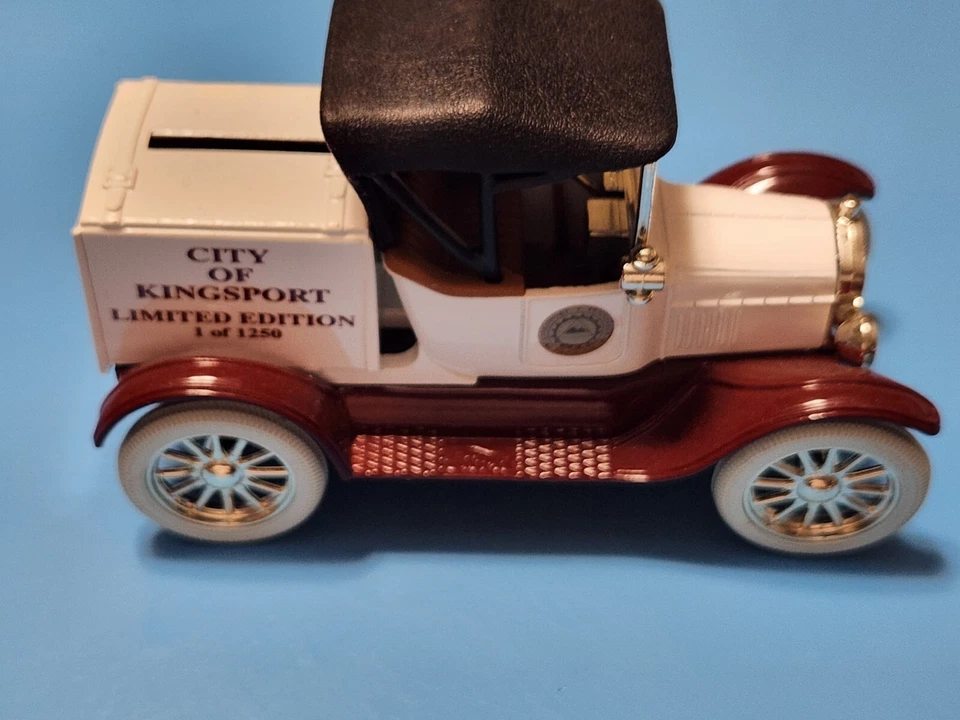 6" ERTL 1918 Ford Model T Runabout City Kingsport Diecast Bank Key Advertisement - Image 4 of 4