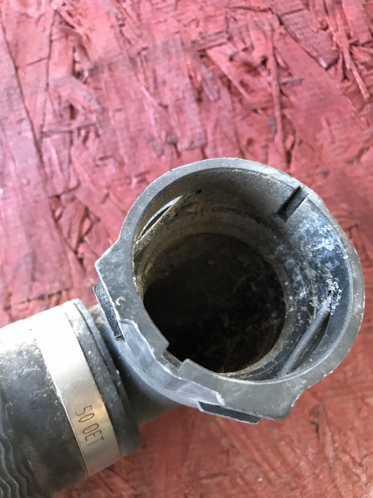 2011-2012 Bentley Continent GT Radiator Hose Pump OEM!! 3W0122051