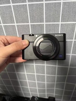 Classic Sony Cyber-Shot DSC-RX100 III M3 20.1MP Premium Compact Digital Camera