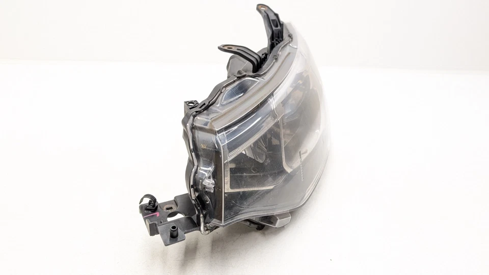 FARO HALÓGENO LADO PASAJERO IZQUIERDO MITSUBISHI OUTLANDER MK3 8301C199 2015 - Imagen 3 de 4