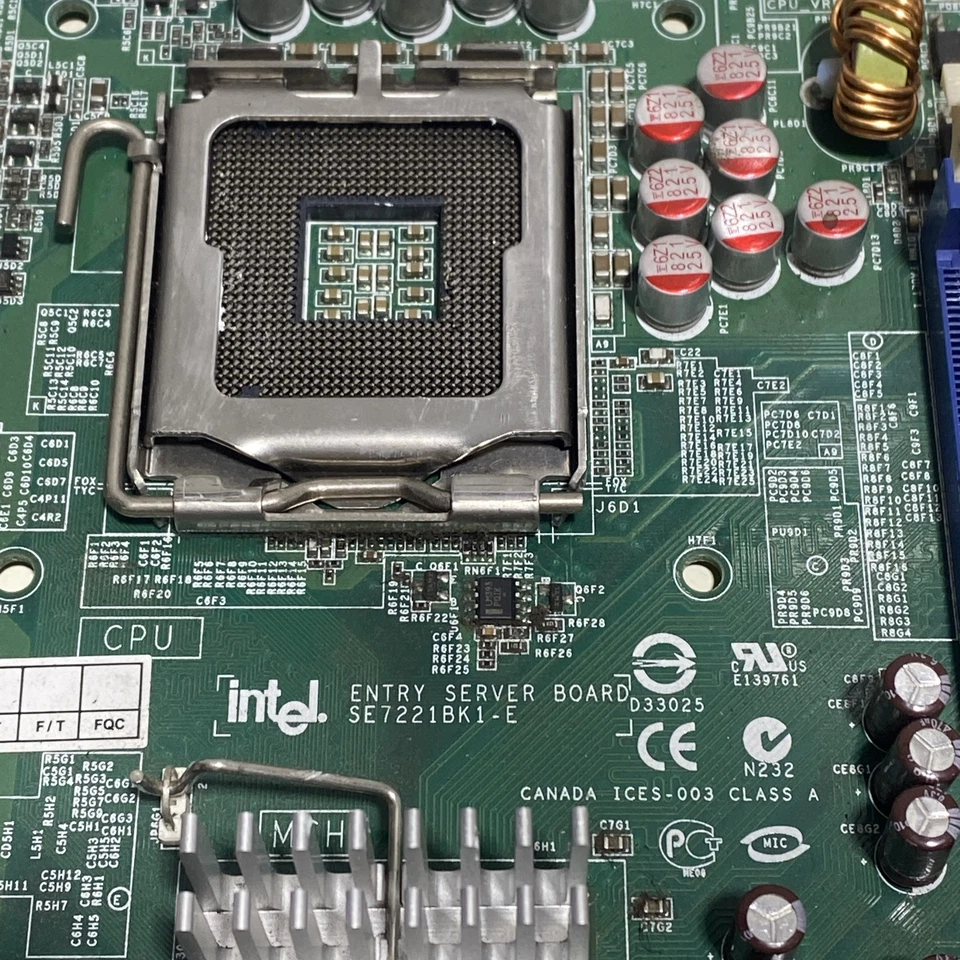 Placa de servidor Intel SE7221BK1-E Foto 2 de 4