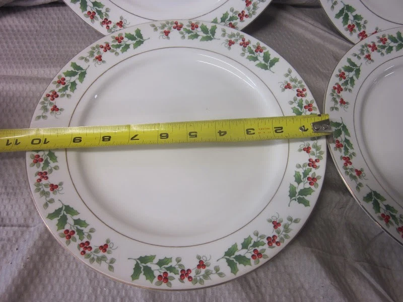 Juego de 4 Platos de Cena Gibson 10.5" Navidad Charm Holly Berry Holiday Foto 2 de 4