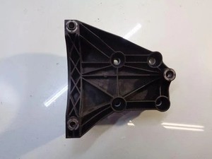 BMW 5 Touring E61 Klimakompressorhalterung 6455779220203 7792202 2.99 25724026