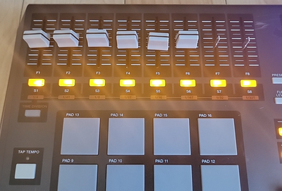 Akai Professional MPD32 USB/Midi MPC Pad Controller for sale