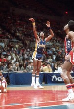 Bo Lamar Indiana Pacers shoots against the New York Nets an ABA ba- Old Photo 3