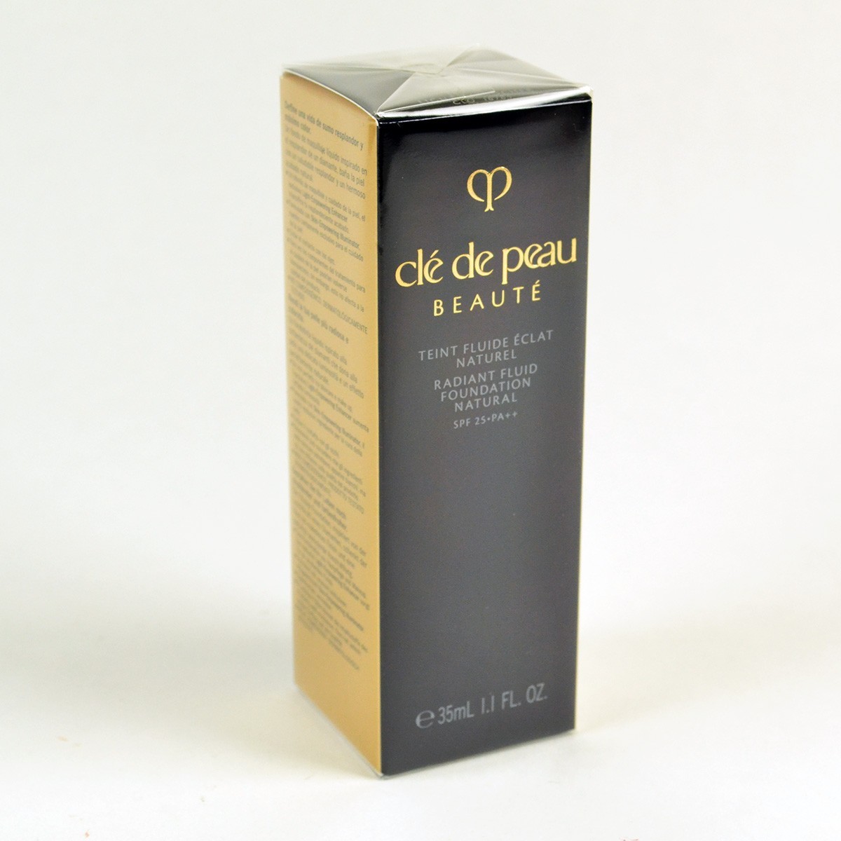 Cle De Peau Radiant Fluid Foundation Natural SPF 25 - BF10 LIGHT
