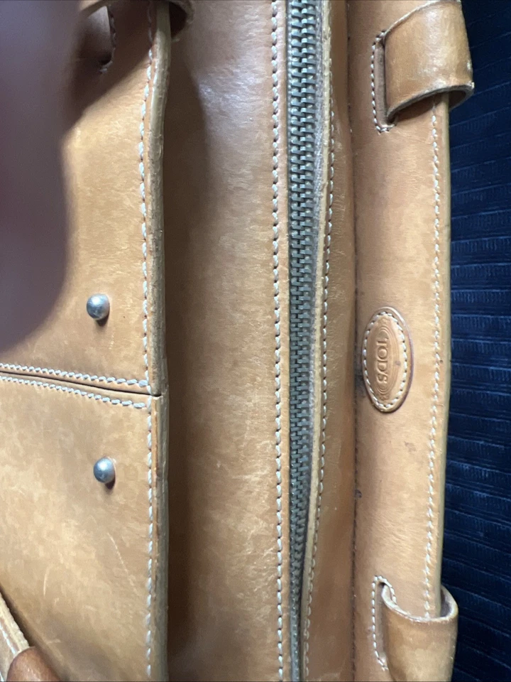 Tods   Tan Studded Leather Vintage Tote Shoulder Handbag - Image 3 of 4