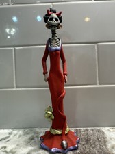 “Catrina” Día de Muertos, en vestido rojo, estatuilla, 7,75” de alto, PO- EN MUY BUEN ESTADO+