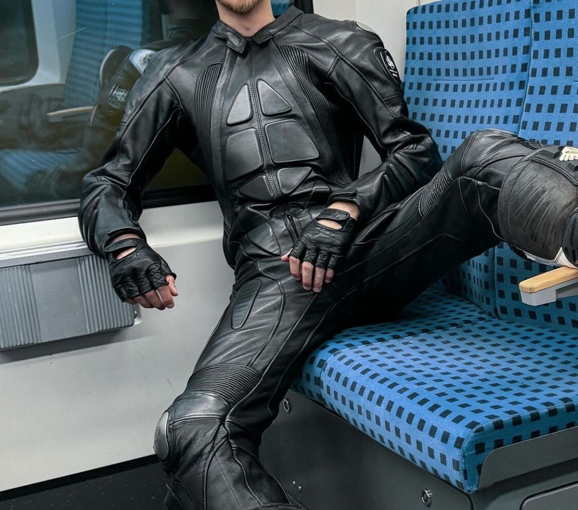 Pro Black Leather Motorcycle Race Suit Men's 1PC Track Day Biker Armor Custom