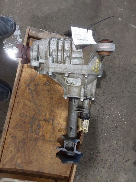 1999-2006 Chevy Silverado 1500 Front Axle Differential Carrier GT4