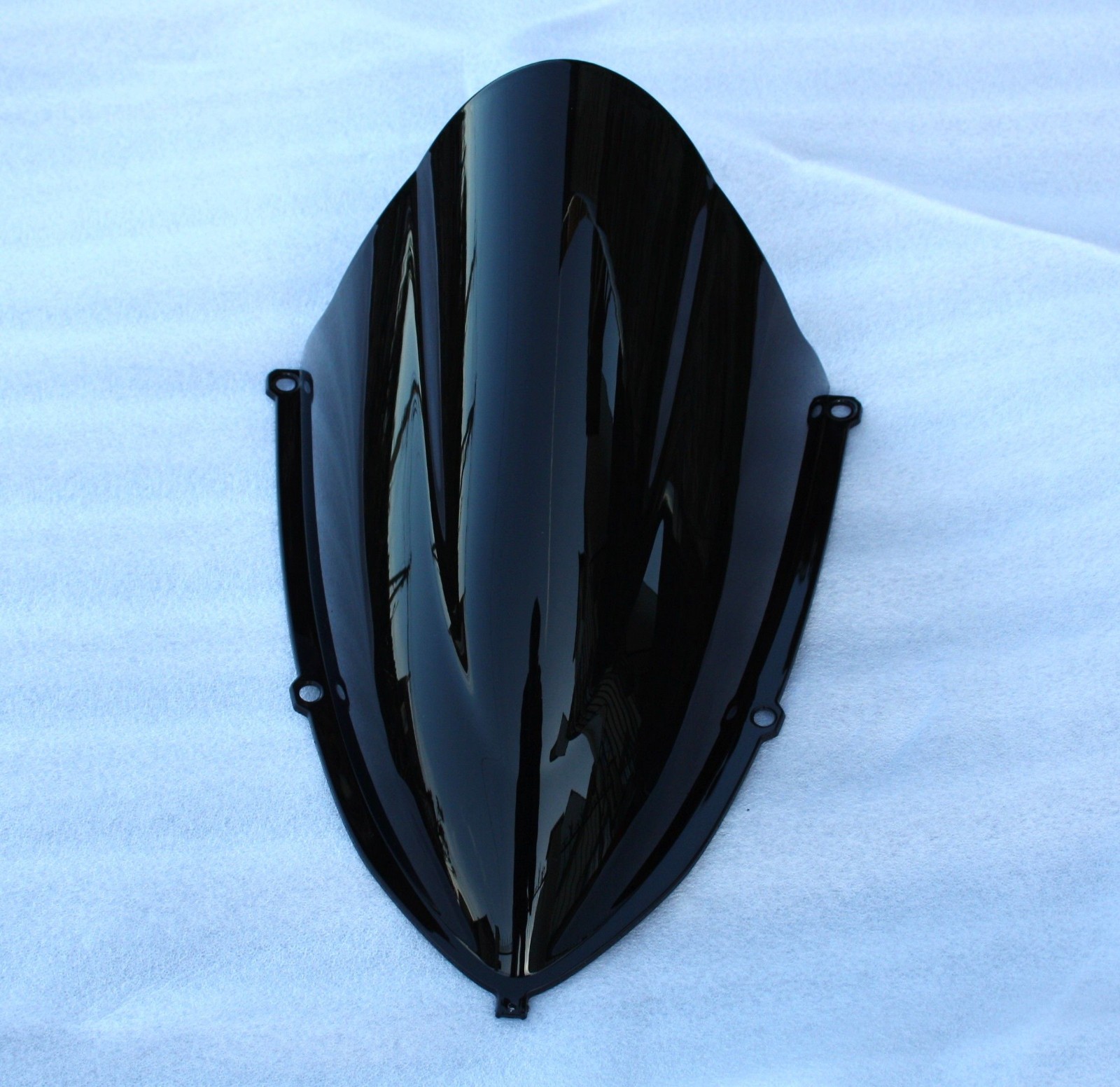 Bulle racing noire Aprilia RS457 finition carbone look racing noir